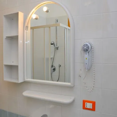 Just Relax In A Area Near The 비비오네